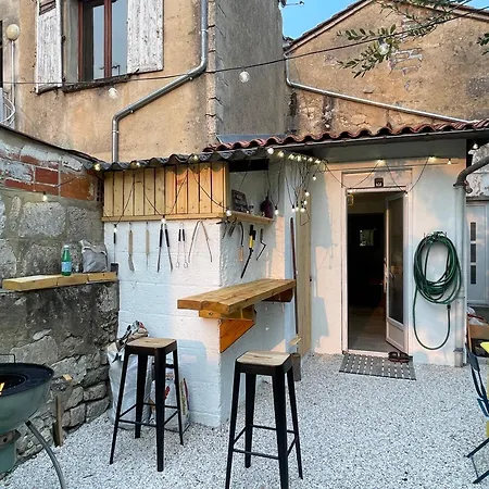 Casa vacanze Maison Avec Terrasse Et Jardin *
